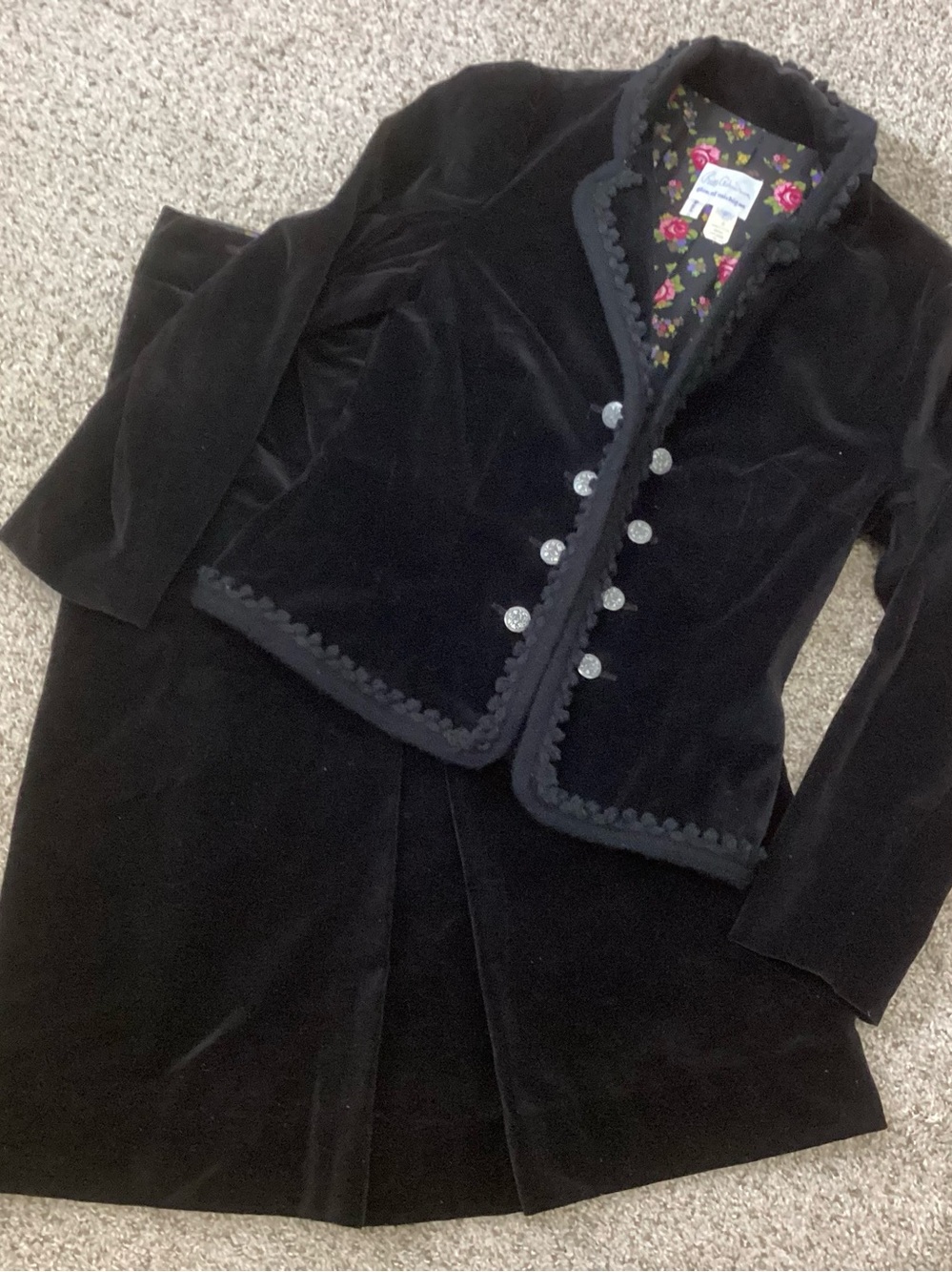 Vintage Bill Atkinson by Glen of Michigan Black Velset Skirt Suit Sz 8